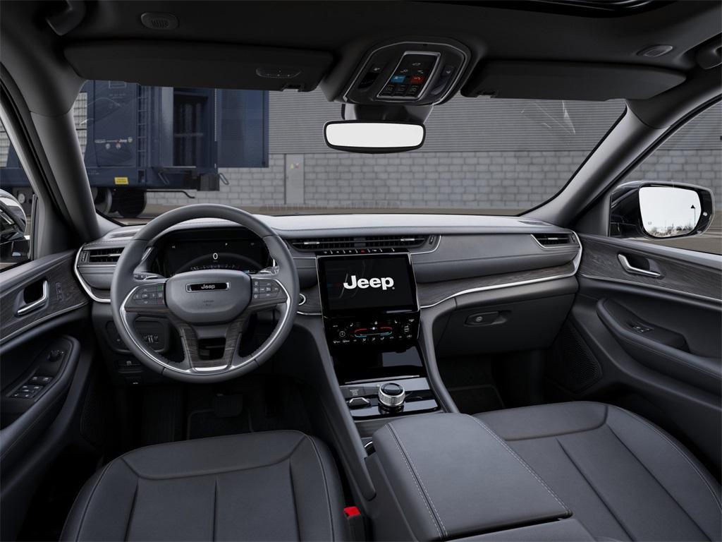 new 2025 Jeep Grand Cherokee car, priced at $52,640