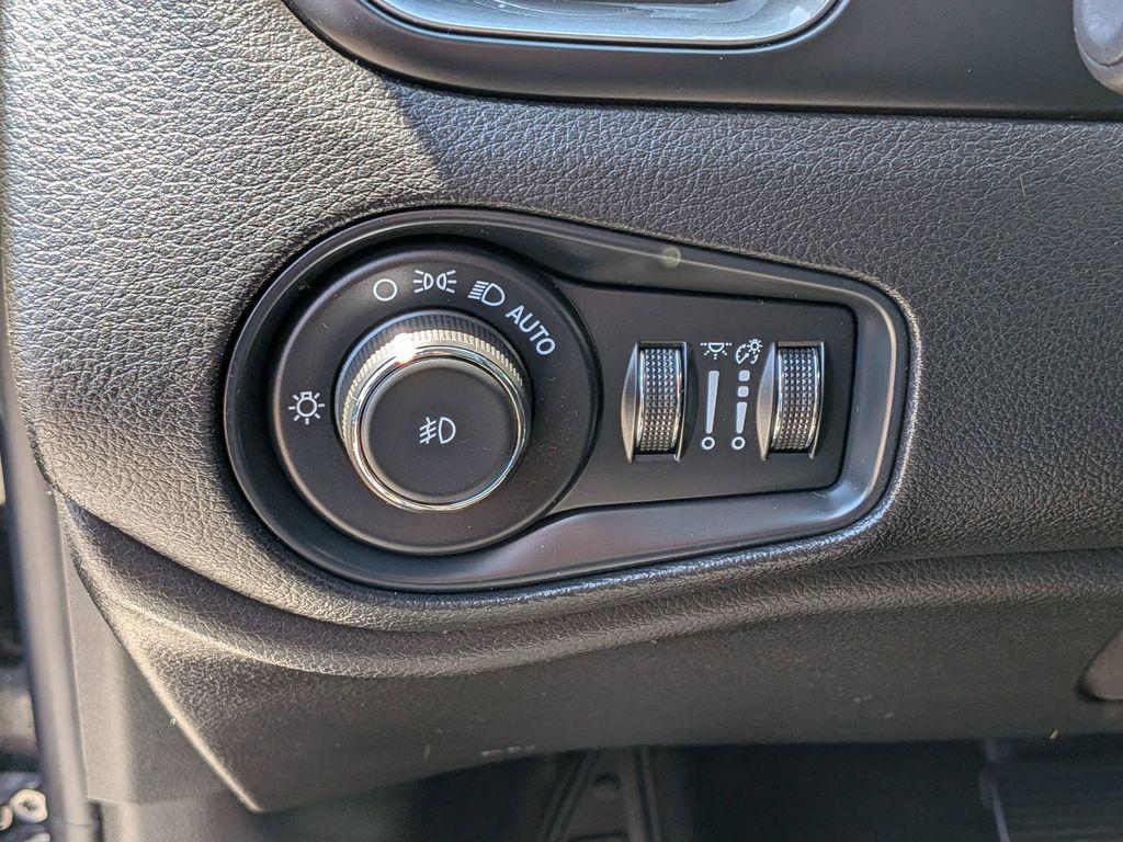 used 2021 Jeep Renegade car, priced at $19,674