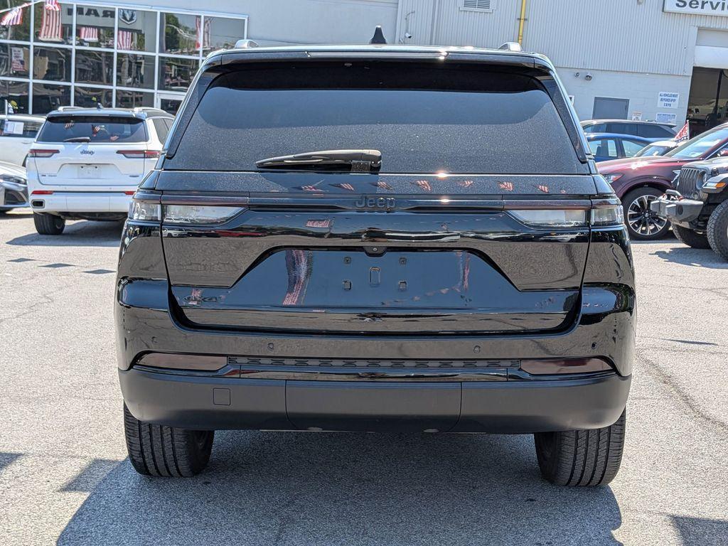 used 2023 Jeep Grand Cherokee car, priced at $34,999