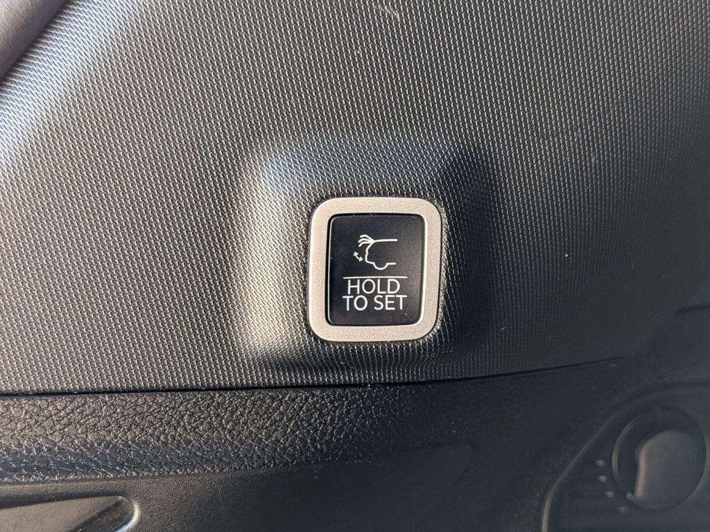 used 2023 Jeep Grand Cherokee car, priced at $34,999
