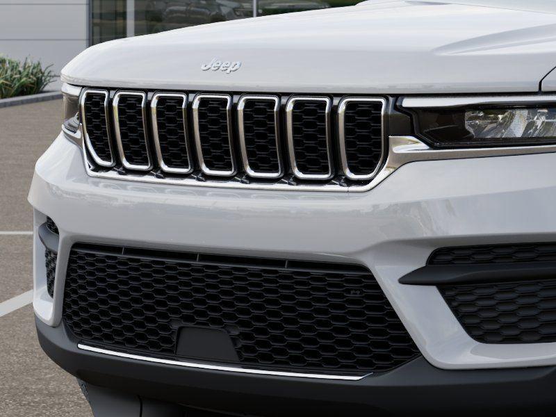 new 2025 Jeep Grand Cherokee car, priced at $37,955