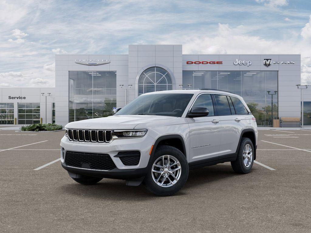 new 2025 Jeep Grand Cherokee car, priced at $37,955