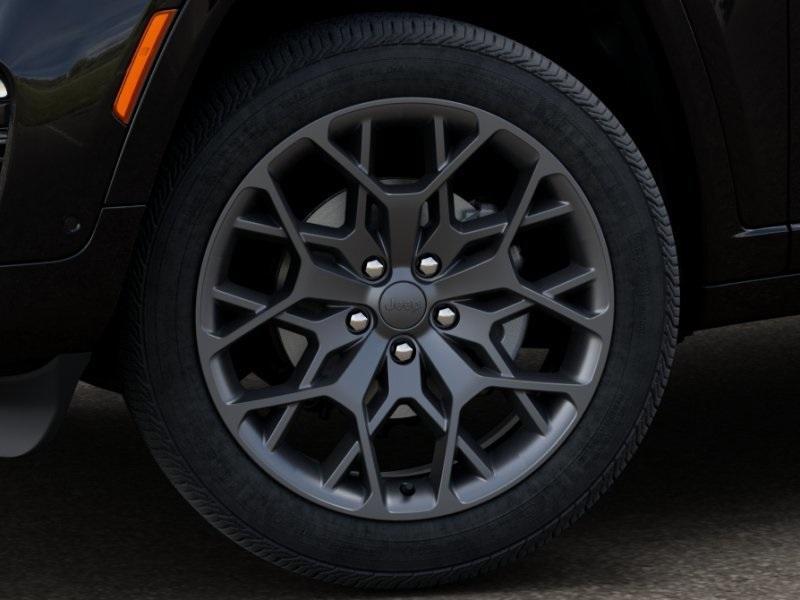 new 2025 Jeep Grand Cherokee car, priced at $65,195