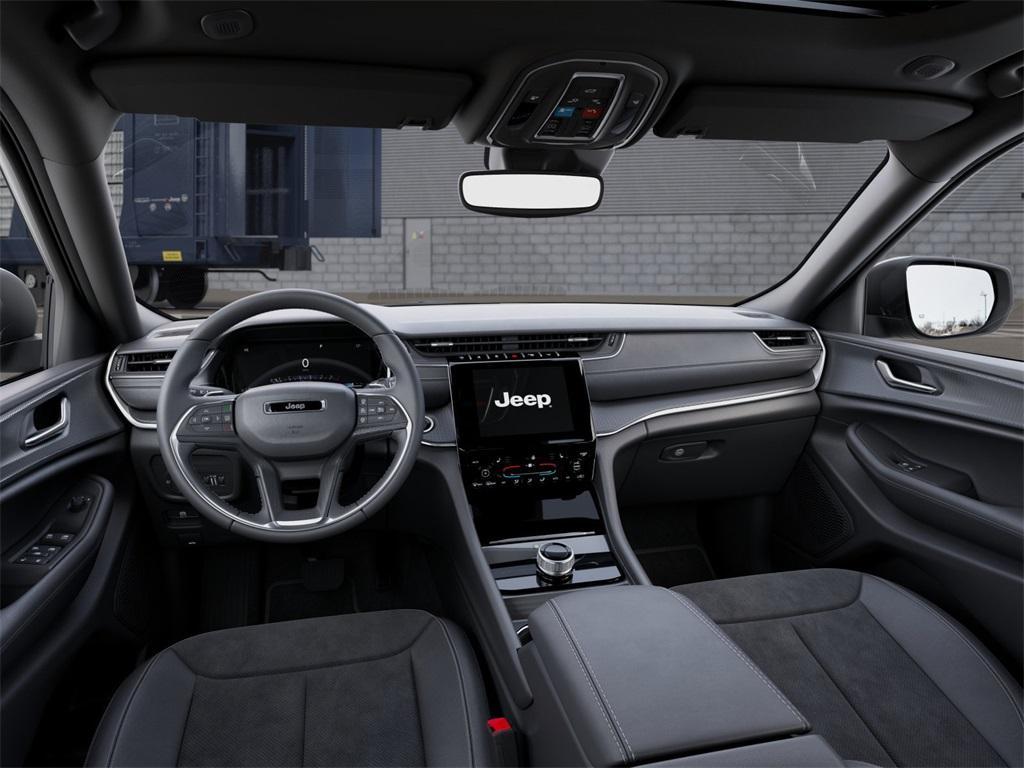 new 2025 Jeep Grand Cherokee car, priced at $45,080