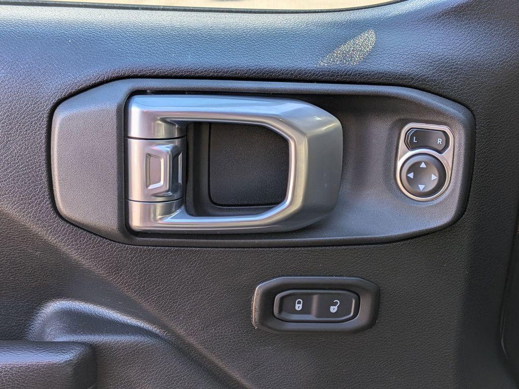 used 2021 Jeep Wrangler Unlimited car, priced at $27,999