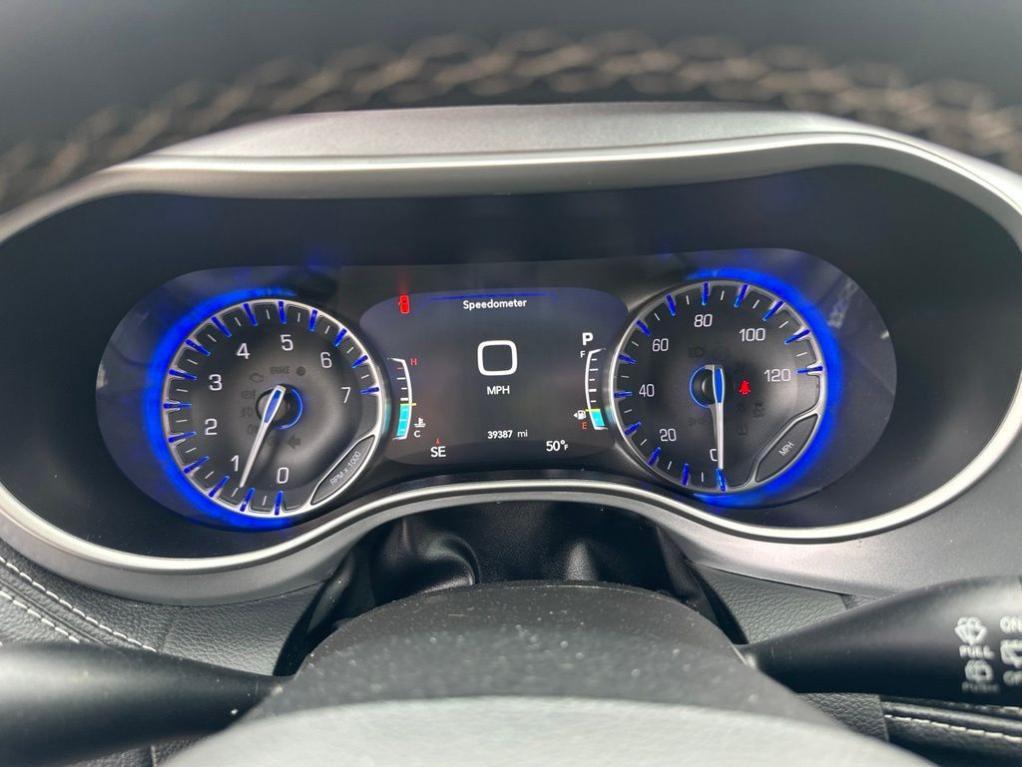 used 2023 Chrysler Pacifica car, priced at $28,174