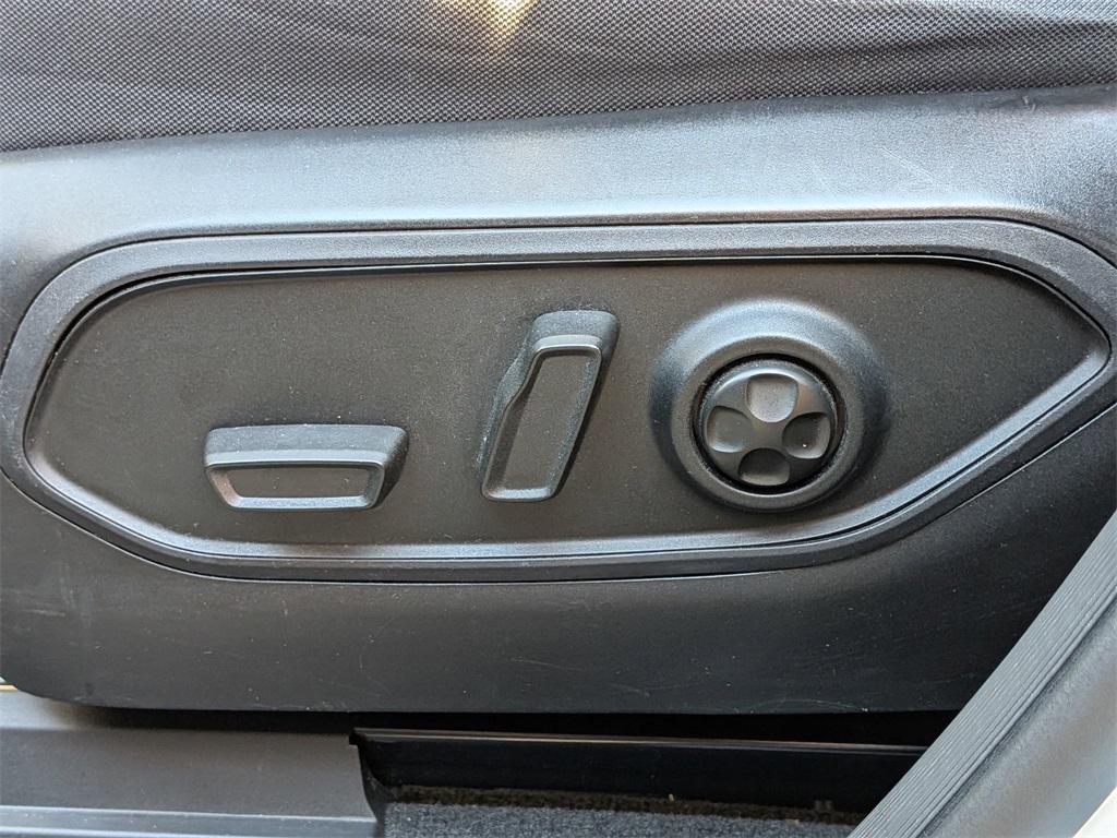 used 2024 Jeep Grand Cherokee L car, priced at $27,999