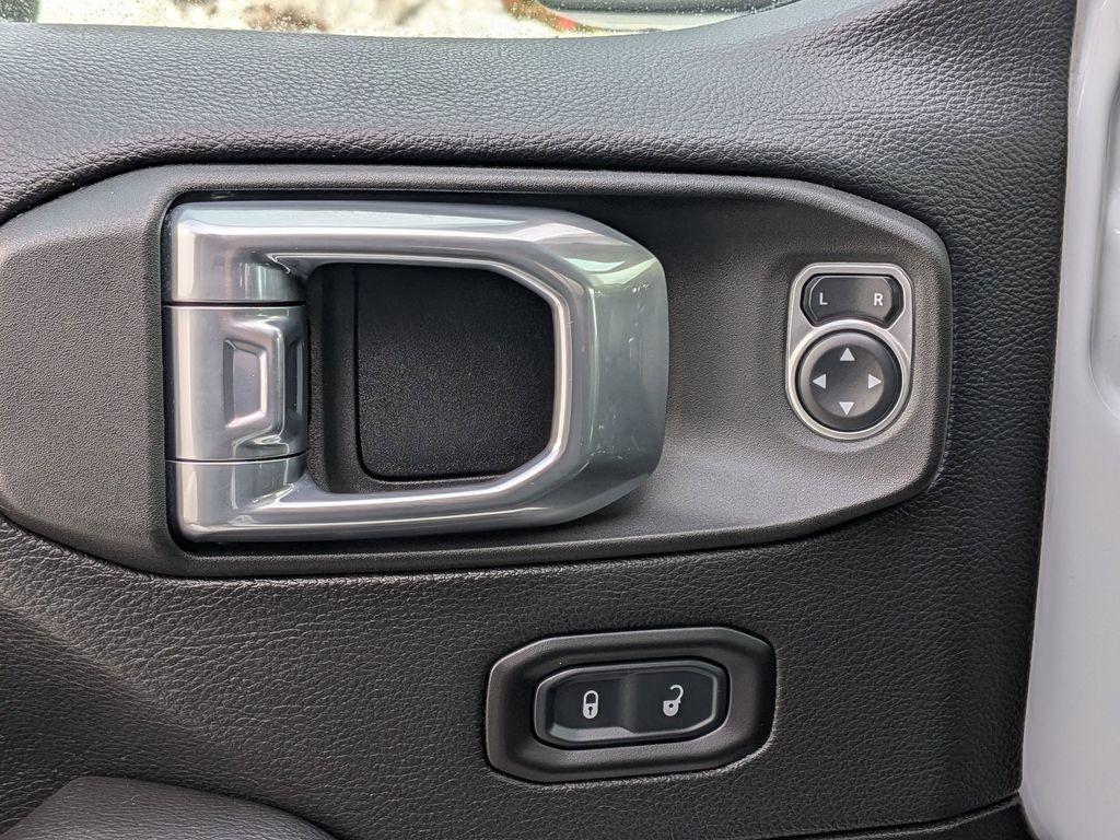 used 2021 Jeep Wrangler Unlimited car, priced at $32,999