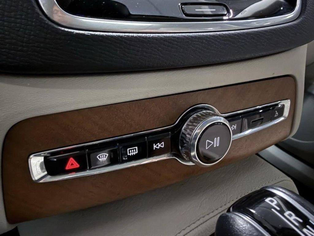 used 2021 Volvo XC90 car, priced at $24,763