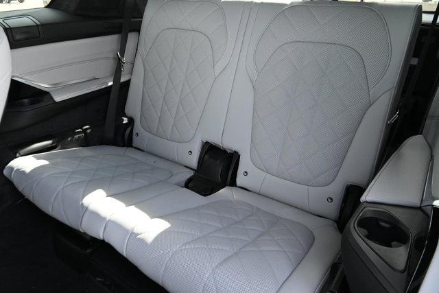 new 2026 BMW X7 car, priced at $102,750