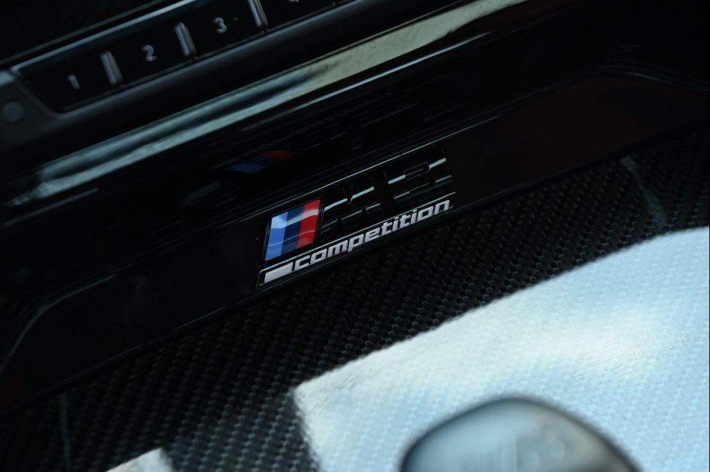 BMW M8 view 27