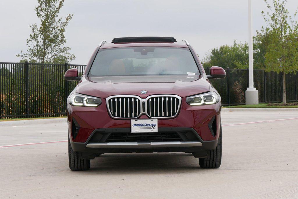 BMW X3 view 3