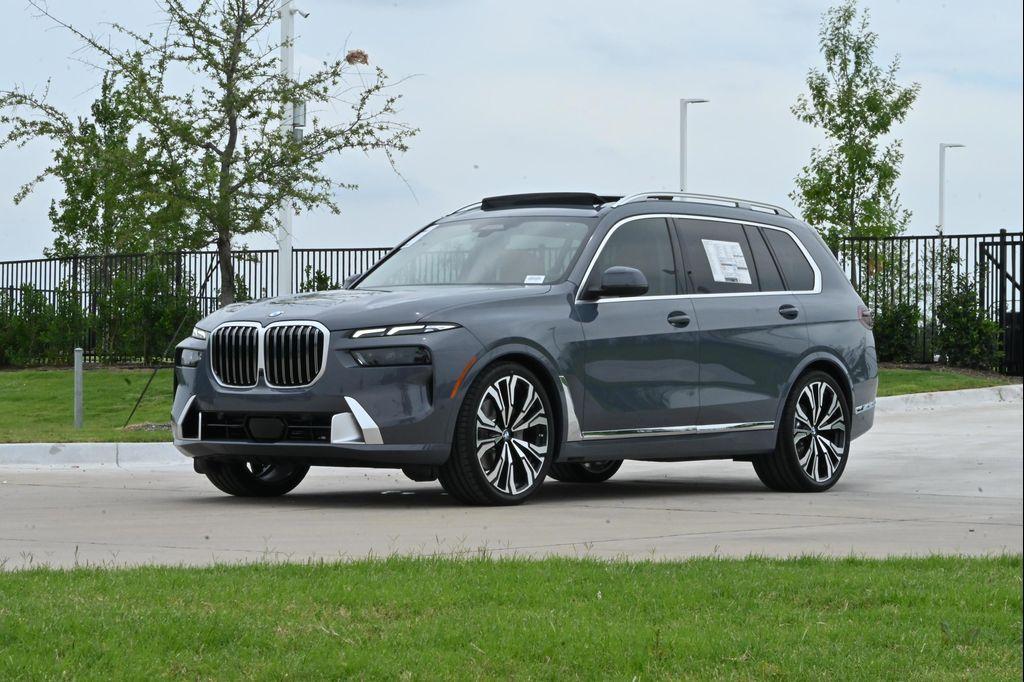 new 2027 BMW X7 car, priced at $99,152