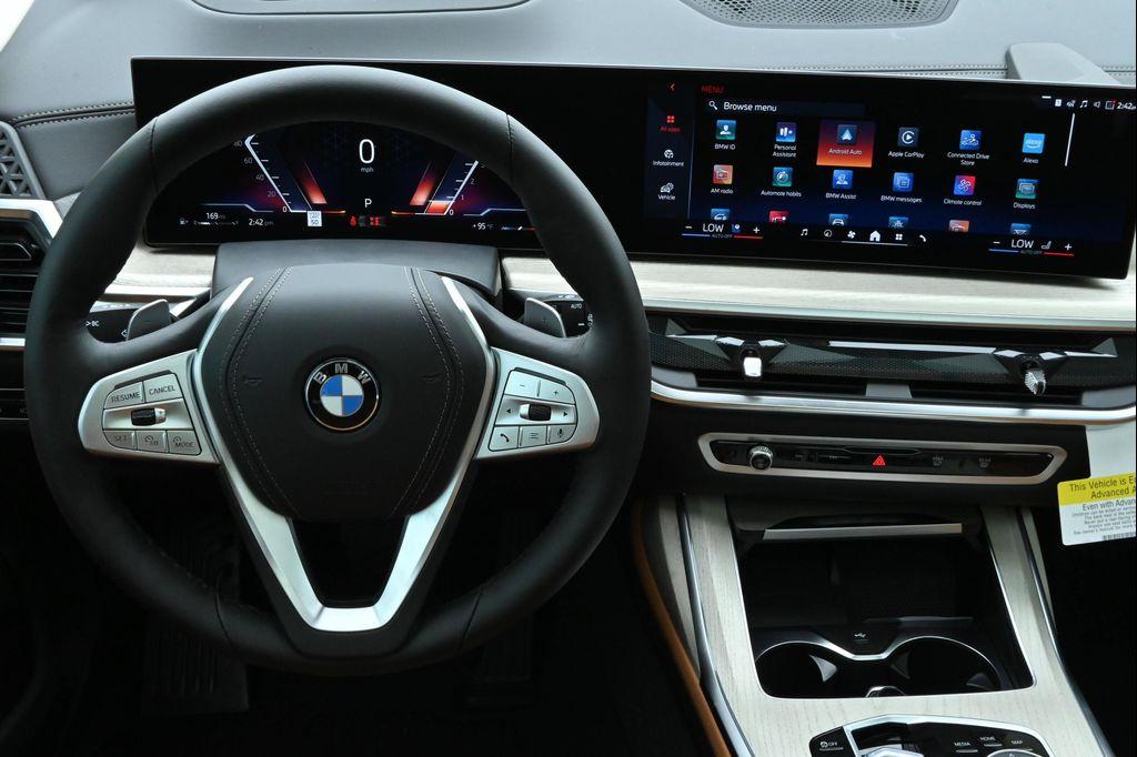 new 2027 BMW X7 car, priced at $99,152