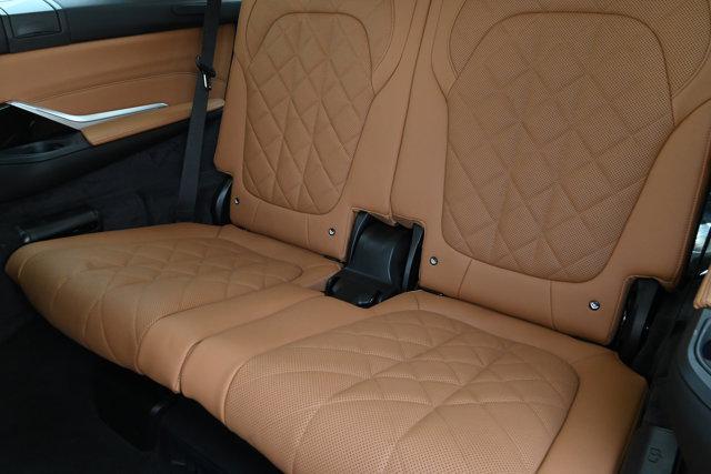 new 2026 BMW X7 car, priced at $93,910