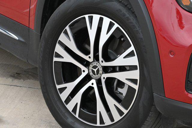 used 2024 Mercedes-Benz GLB 250 car, priced at $32,988