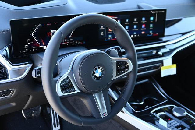 new 2026 BMW X7 car, priced at $100,785
