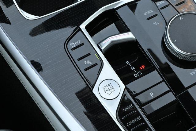 new 2026 BMW X7 car, priced at $101,540