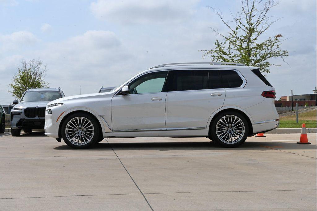 new 2026 BMW X7 car, priced at $98,512