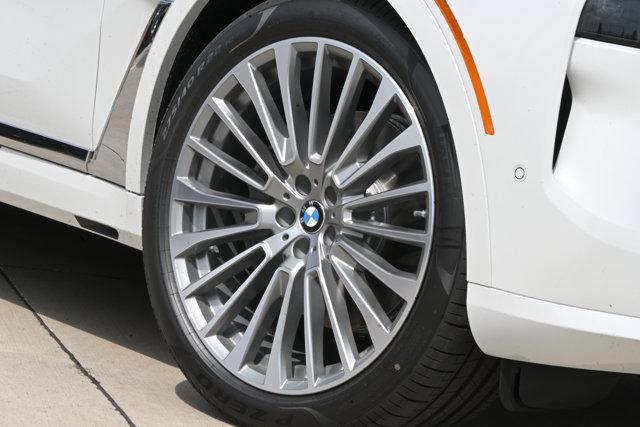 new 2026 BMW X7 car, priced at $97,290