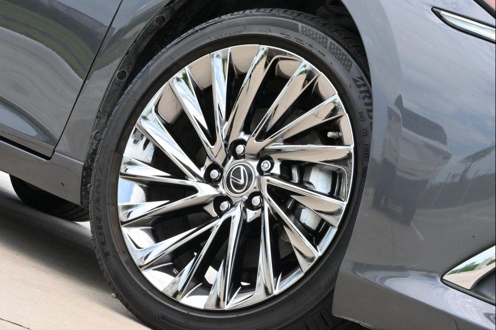 used 2025 Lexus ES 350 car, priced at $51,213