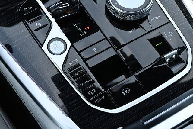 new 2026 BMW X7 car, priced at $102,305