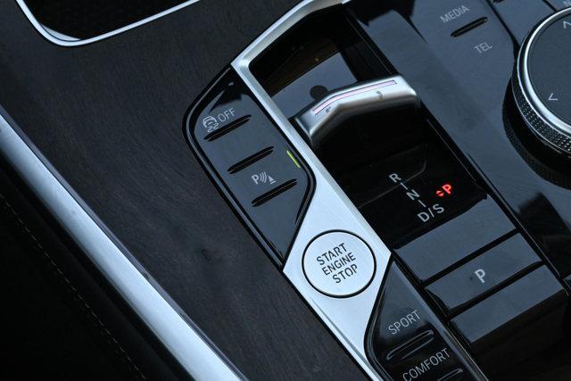 new 2026 BMW X7 car, priced at $93,860