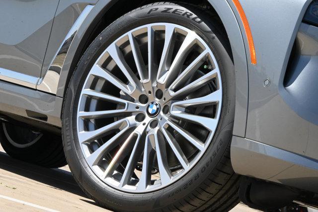 new 2026 BMW X7 car, priced at $93,860