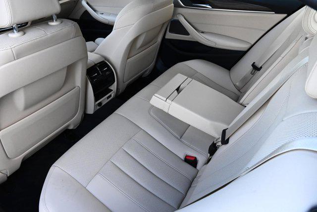 2022 Bluestone Metallic BMW 530e