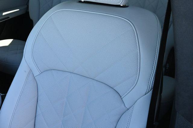 new 2026 BMW X7 car, priced at $97,690