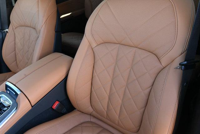 new 2026 BMW X7 car, priced at $98,610