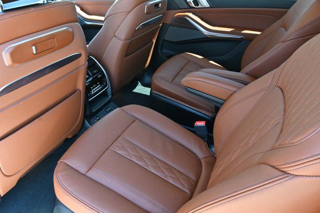 new 2026 BMW X7 car, priced at $101,460