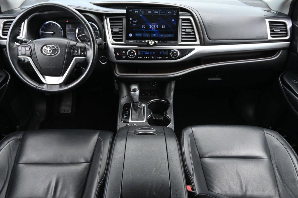 used 2014 Toyota Highlander car, priced at $19,213