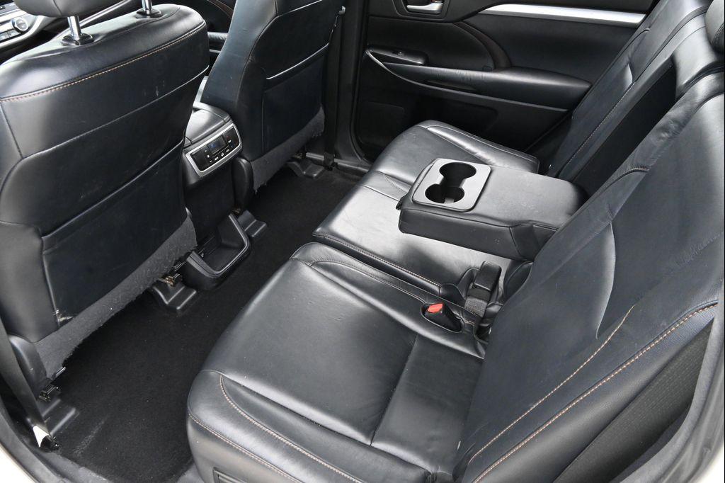 used 2014 Toyota Highlander car, priced at $19,213