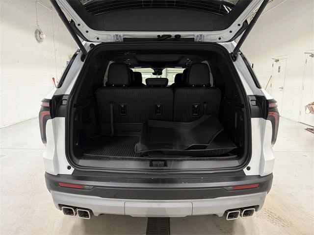 new 2026 Chevrolet Traverse car, priced at $46,794