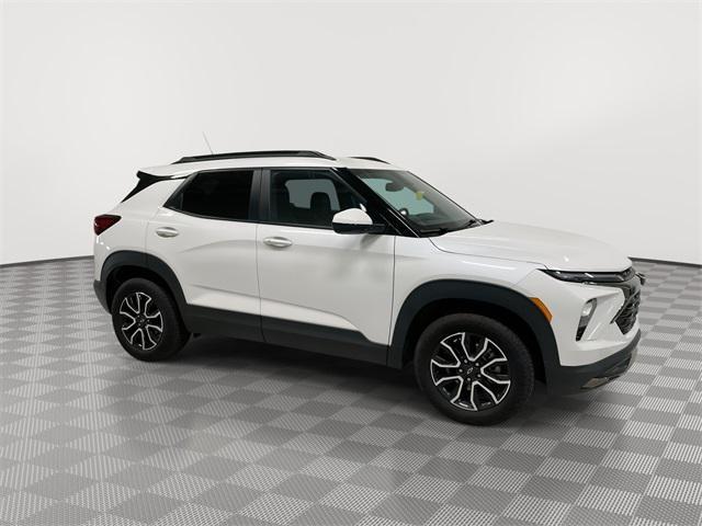 new 2025 Chevrolet TrailBlazer car, priced at $31,967