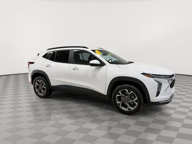 used 2025 Chevrolet Trax car, priced at $22,997