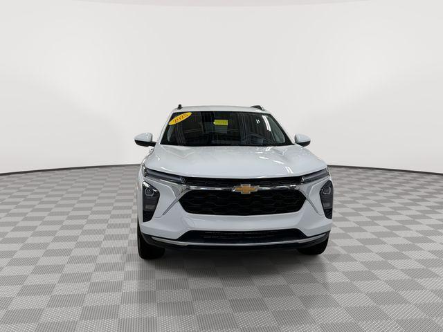 used 2025 Chevrolet Trax car, priced at $22,997