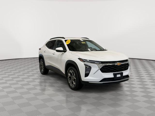 used 2025 Chevrolet Trax car, priced at $22,997