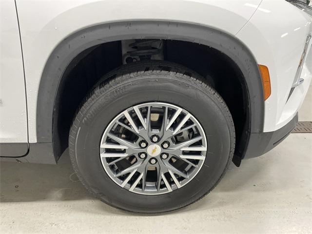 used 2025 Chevrolet Traverse car, priced at $33,239