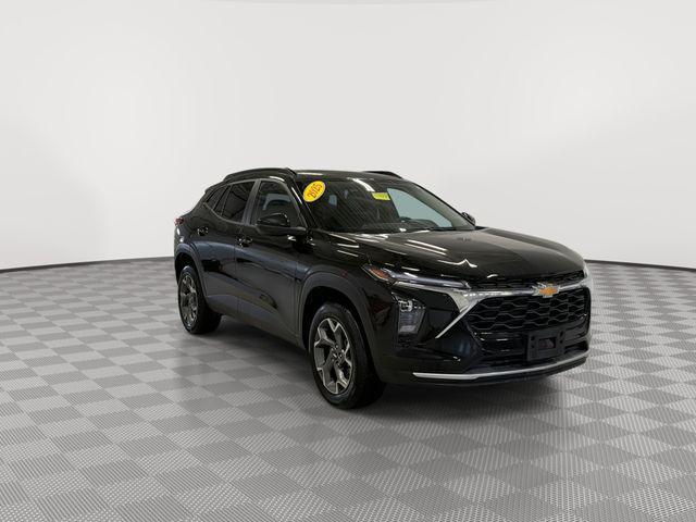 used 2025 Chevrolet Trax car, priced at $22,554