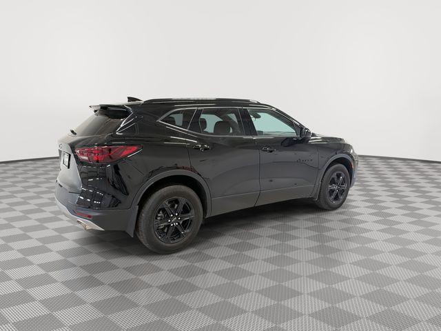 new 2025 Chevrolet Blazer car, priced at $35,072