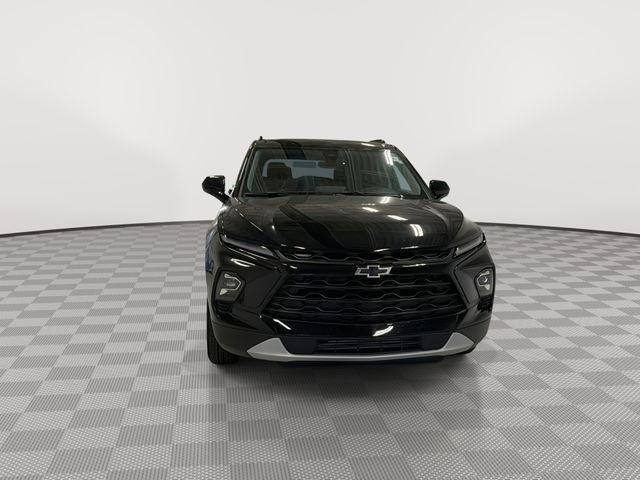 new 2025 Chevrolet Blazer car, priced at $35,072