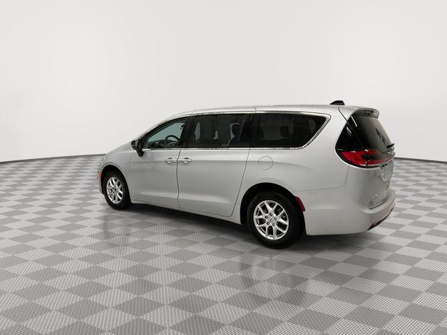 used 2024 Chrysler Pacifica car, priced at $27,988