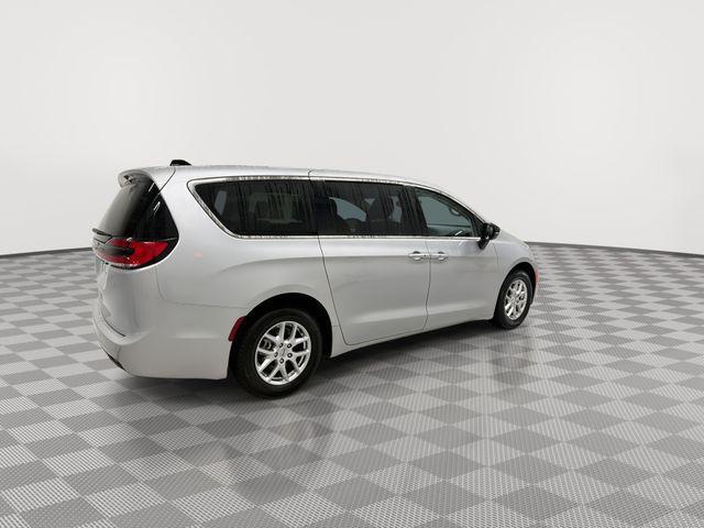 used 2024 Chrysler Pacifica car, priced at $27,988