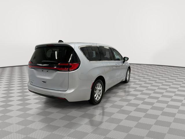 used 2024 Chrysler Pacifica car, priced at $27,988