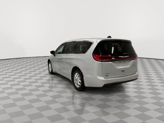 used 2024 Chrysler Pacifica car, priced at $27,988