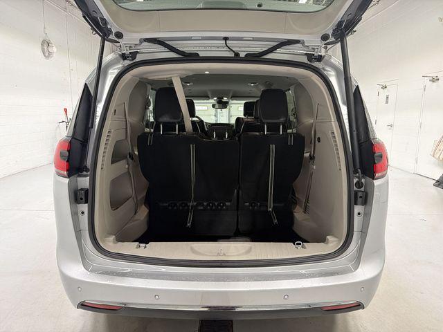 used 2024 Chrysler Pacifica car, priced at $27,988