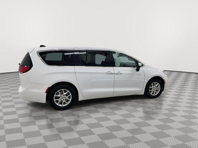 used 2024 Chrysler Pacifica car, priced at $27,988
