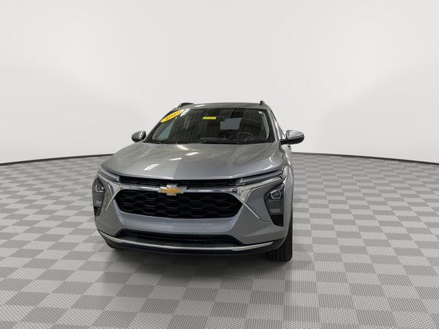 used 2025 Chevrolet Trax car, priced at $22,997